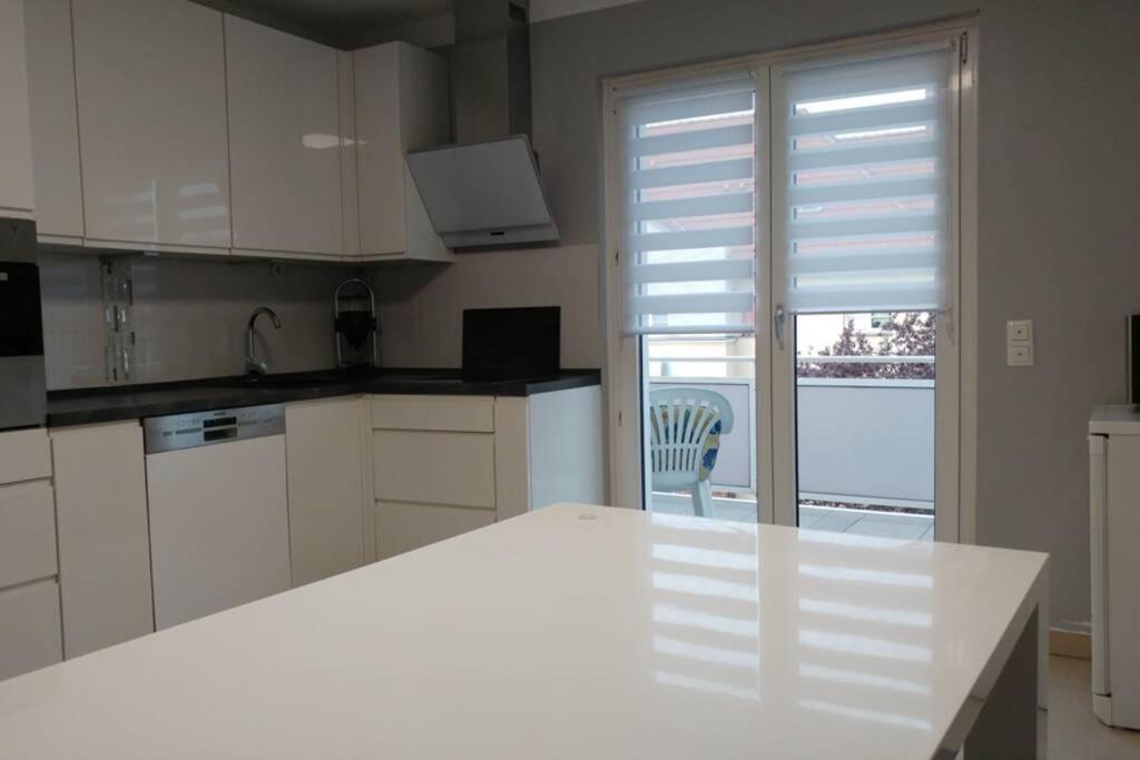 Near Tradefair And 8 Min. Appartamento