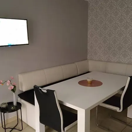 Nice Appartement Near Tradefair And City 8 Min. Köln Exterior foto