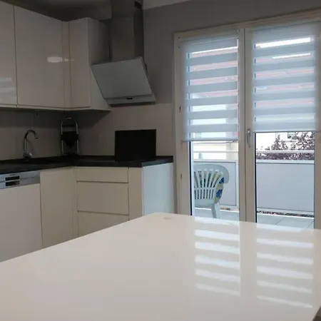 Nice Appartement Near Tradefair And City 8 Min. Köln Exterior foto